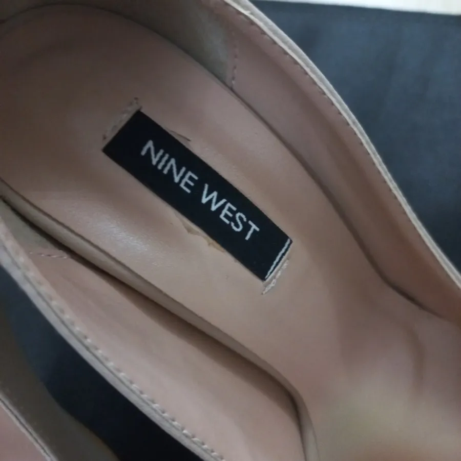 کفش مجلسی کرم