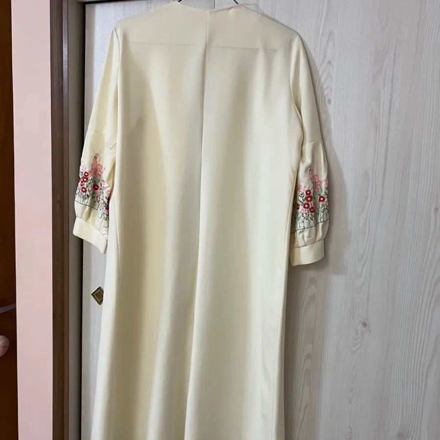 مانتو گلدوزی