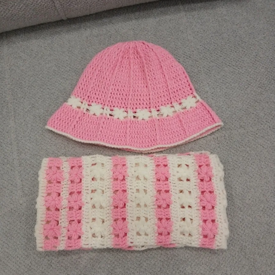 شال و کلاه بچگانه