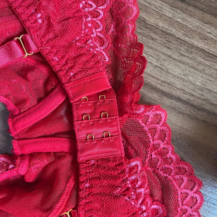 سوتین گیپور آلمانی