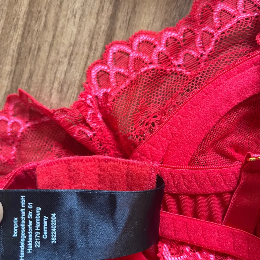 سوتین گیپور آلمانی