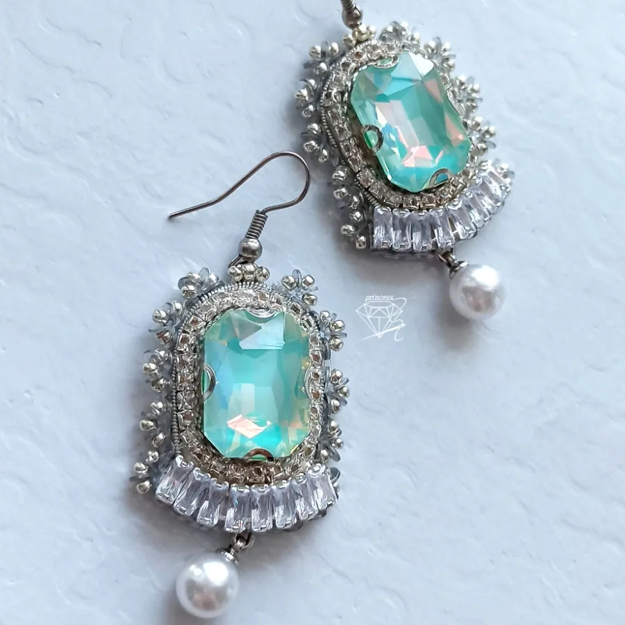 گوشواره جواهر دوزی سبز