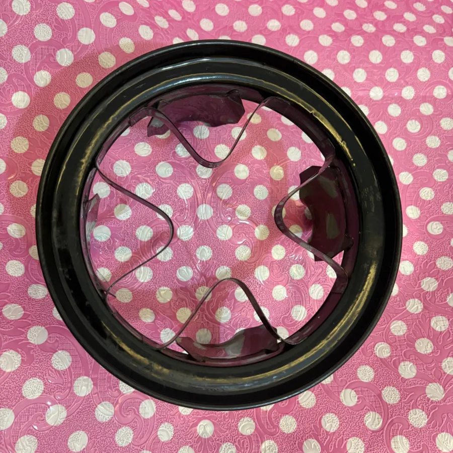 زیر قابلمه ای پایه دار