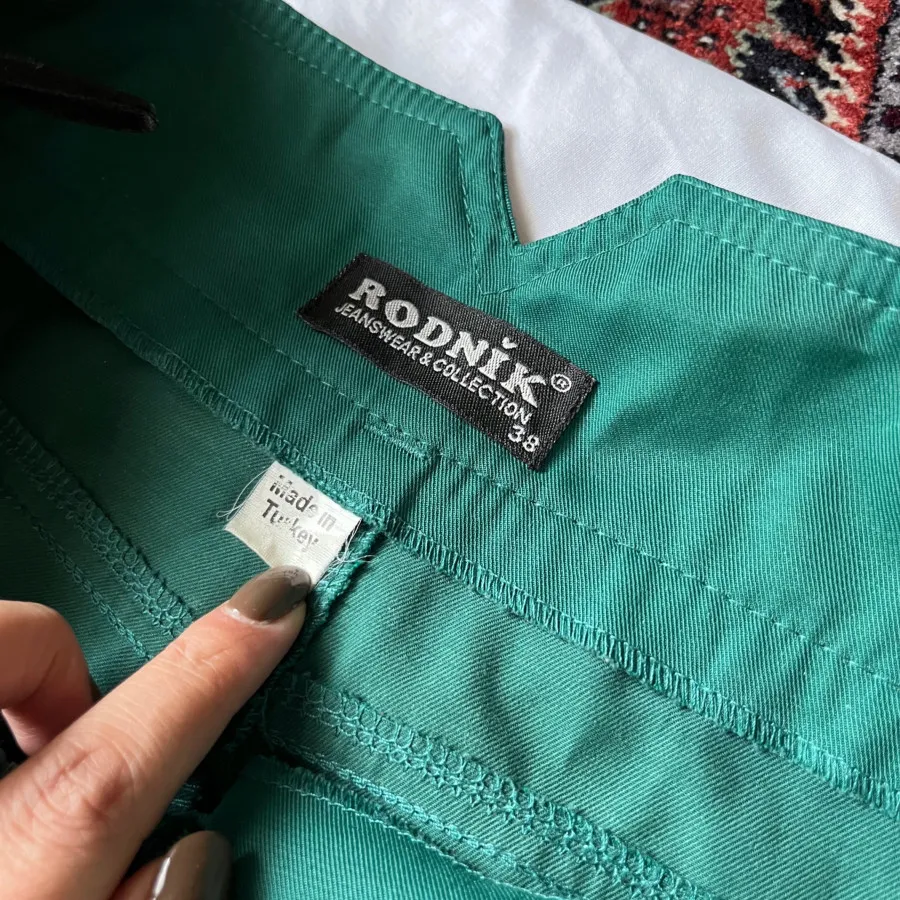 شلوار سبز ترک