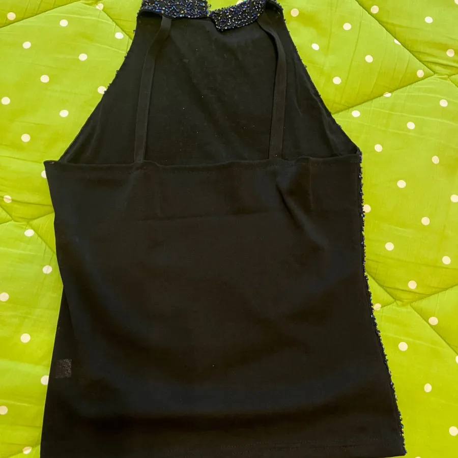 تاپ زنانه منجوق دوزی