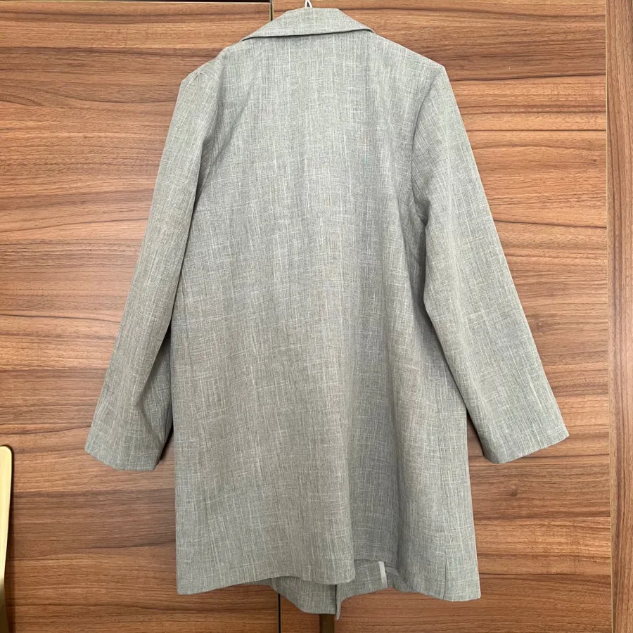 مانتو یا کت  تک