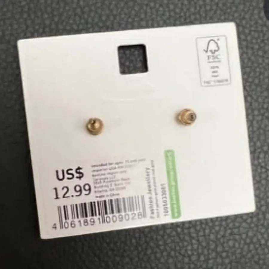 گوشواره نگین دار