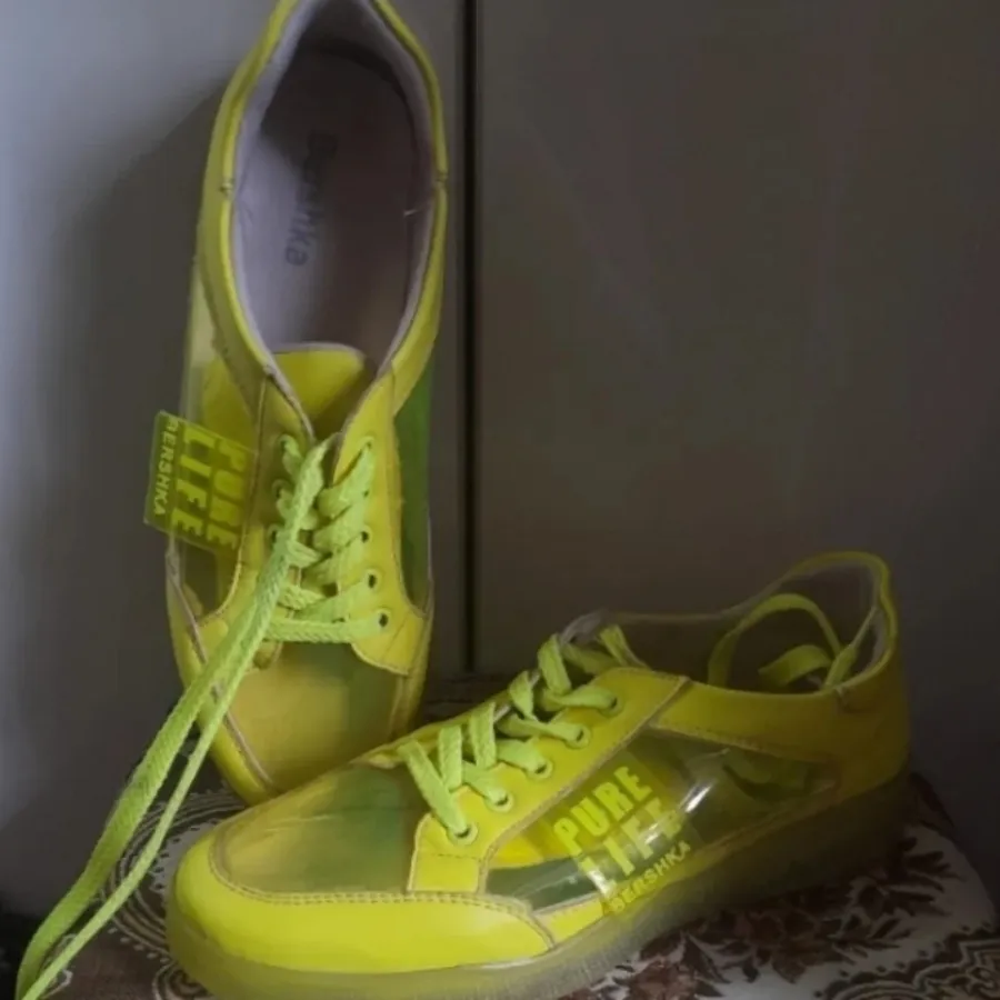 کتونی برشکا