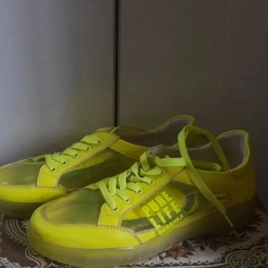 کتونی برشکا