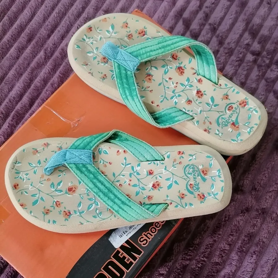 دمپایی ابری