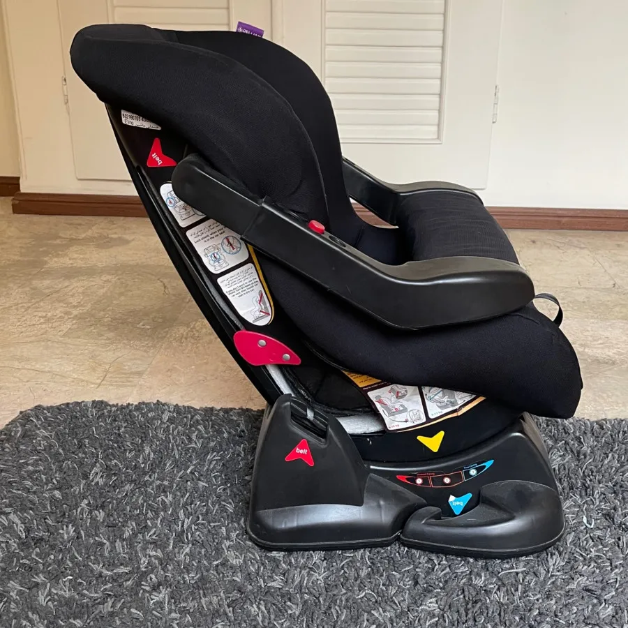 صندلی ماشین کودک