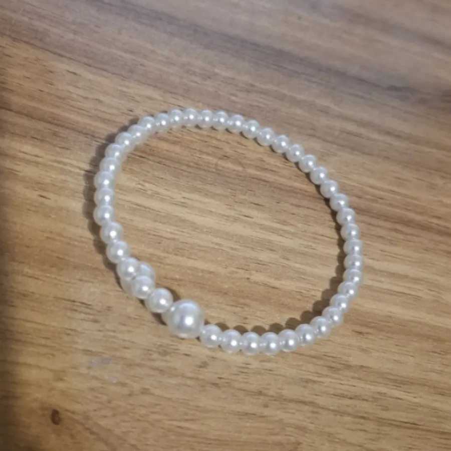 گردنبند و دستبند