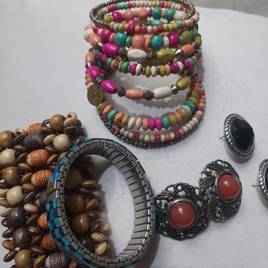 دستبند و گوشواره