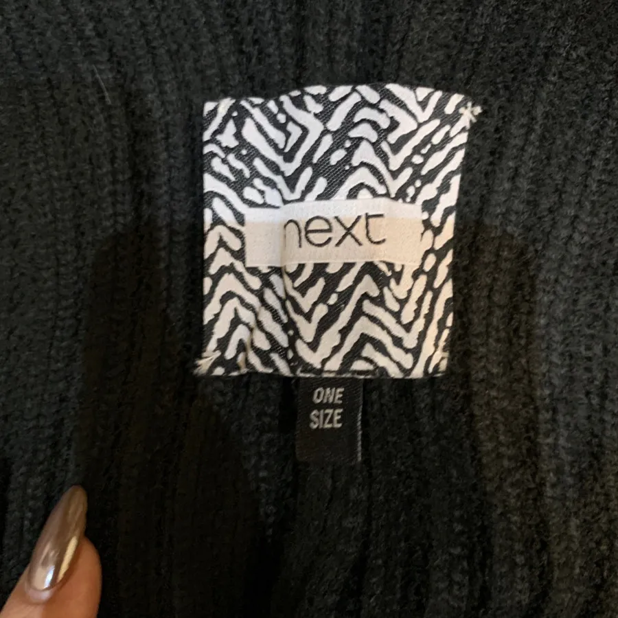 پانچو برند next