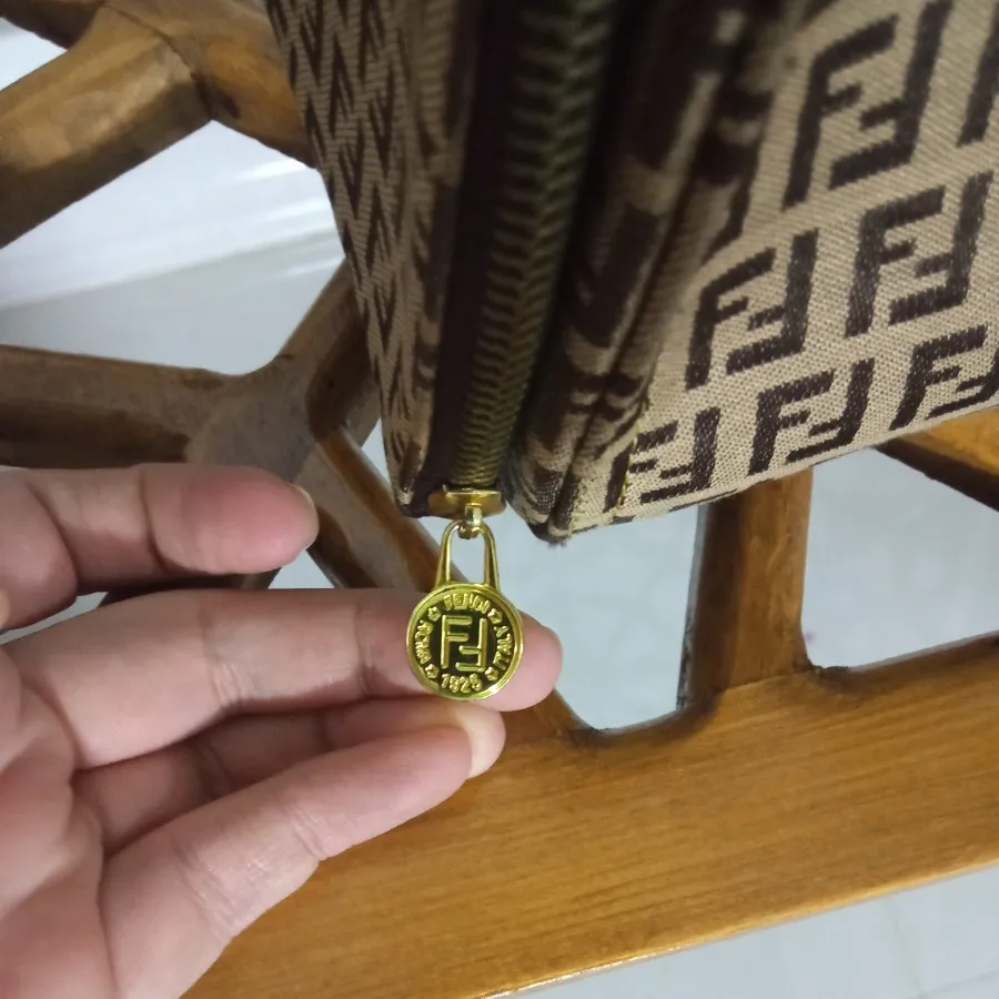 کیف مجلسی فندی