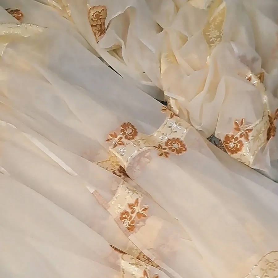 پرده  حریر حراج