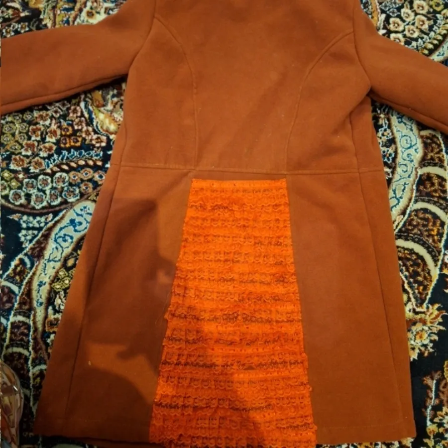 پالتو نارنجی 5 ساله