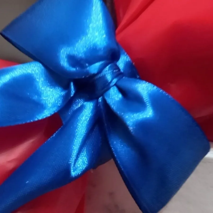 گل روبانی آبی کاربنی