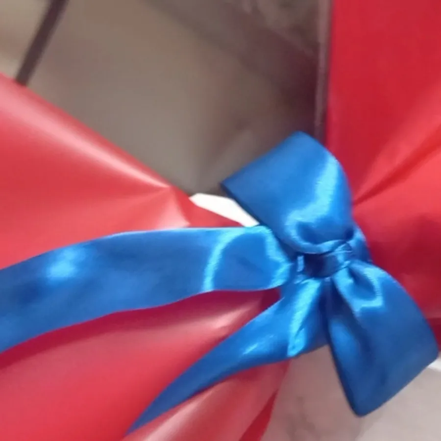 گل روبانی آبی کاربنی