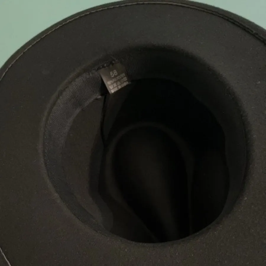 کلاه شاپو سگک‌دار مشکی