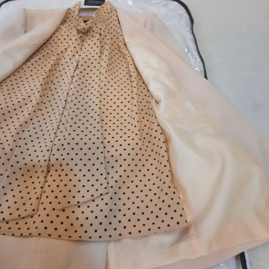 کت و شلوار و تاپ برند