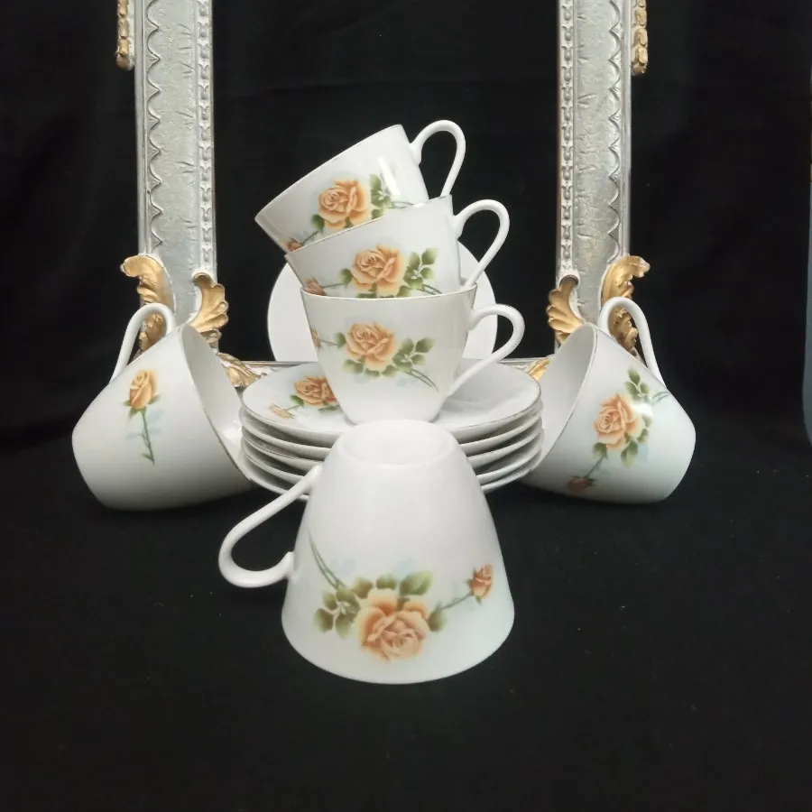 فنجون و نعلبکی کاغذی قدیم