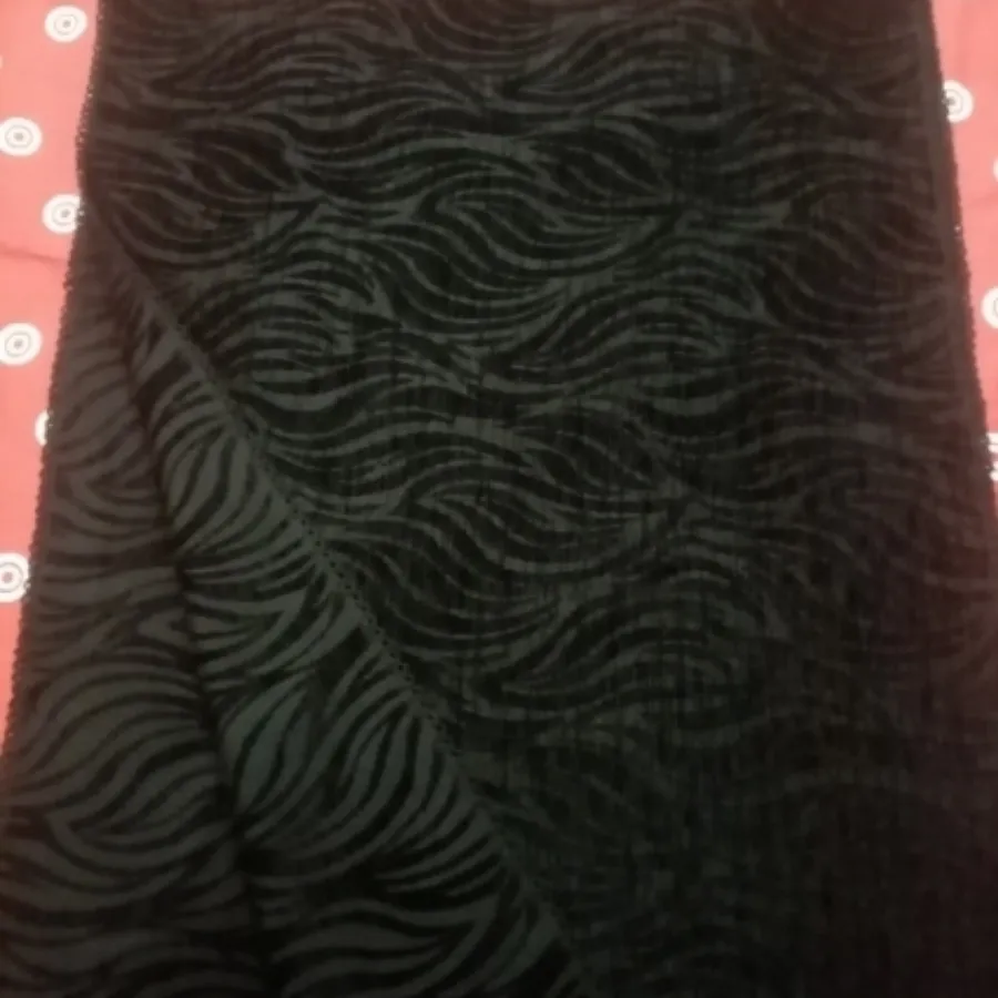 شال مخمل مشکی