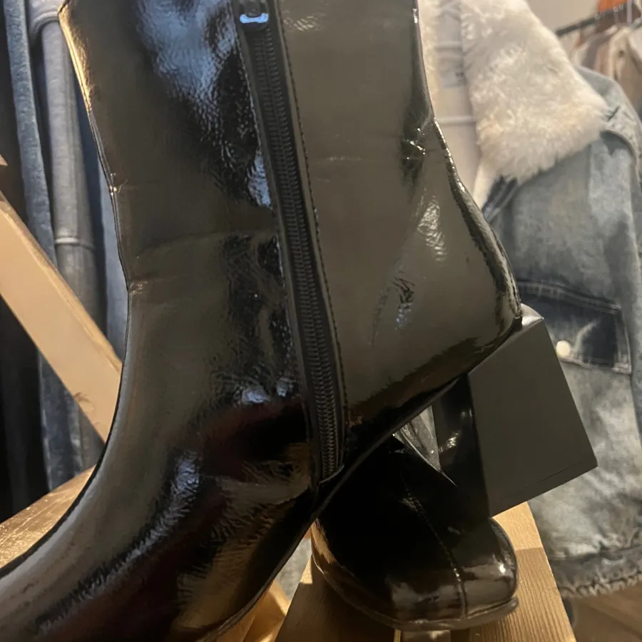 نیم بوت سایز 41