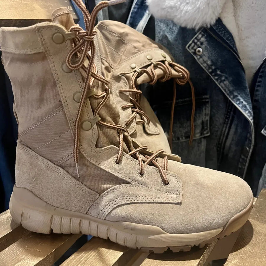 بوت تاکتیکال ضد آب