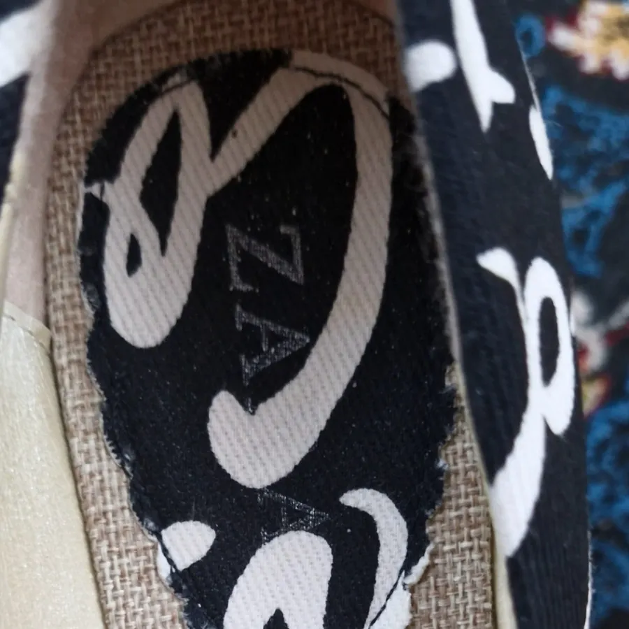 کقش لژدار کنفی