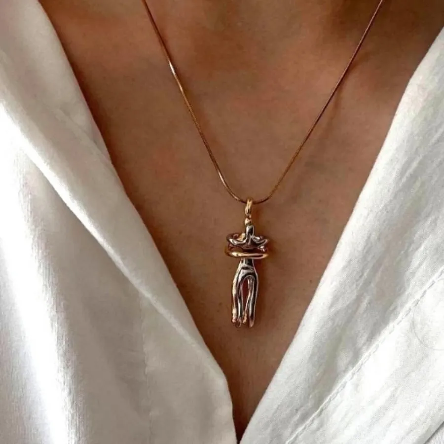 گردنبند آغوش