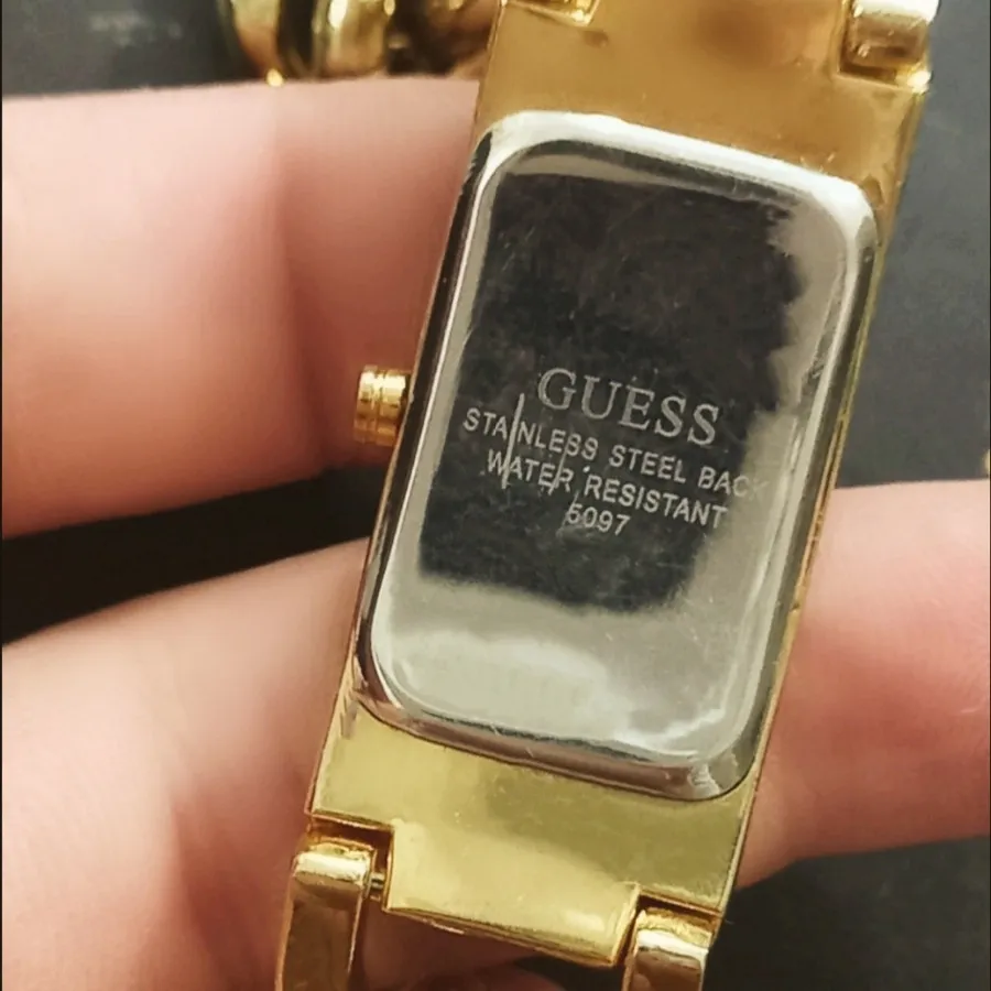 ساعت اورجینال GUESS