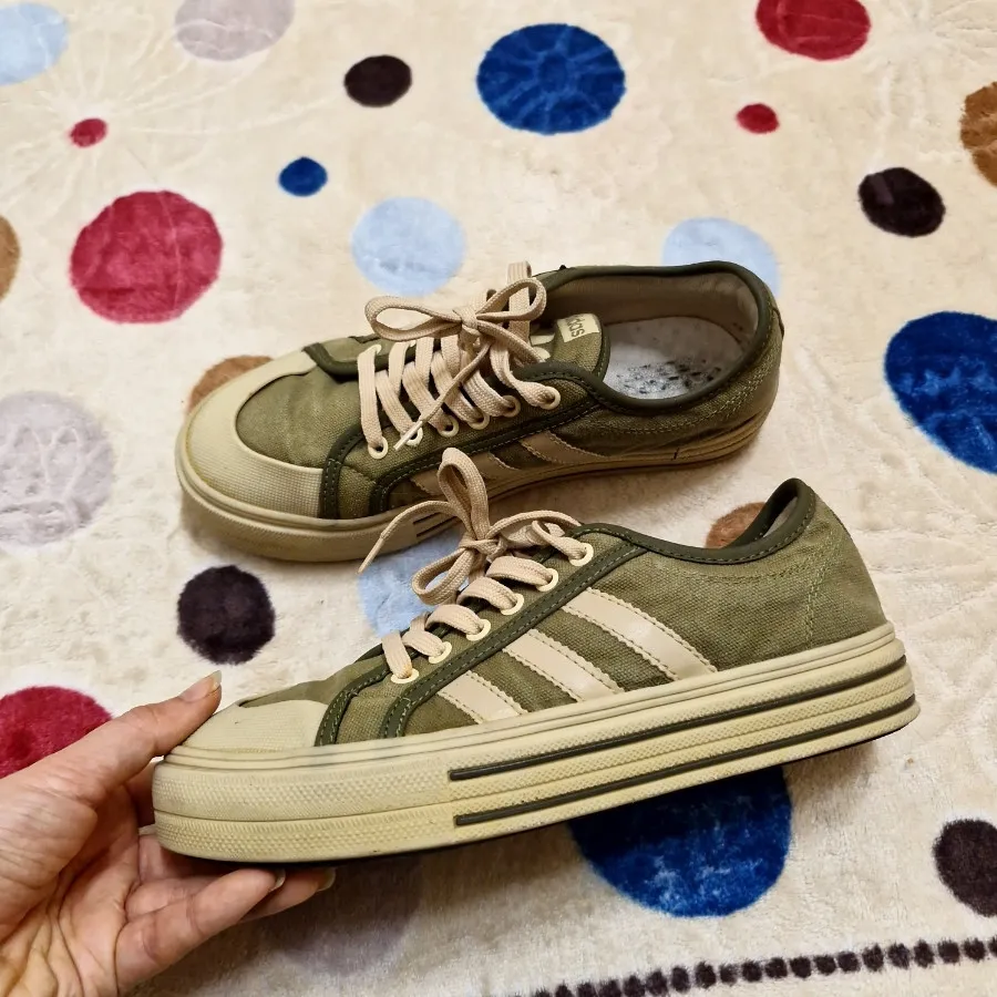 کتونی سه خط