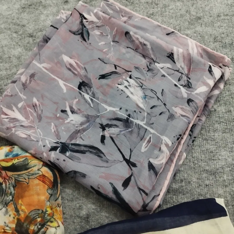 روسری های زنانه