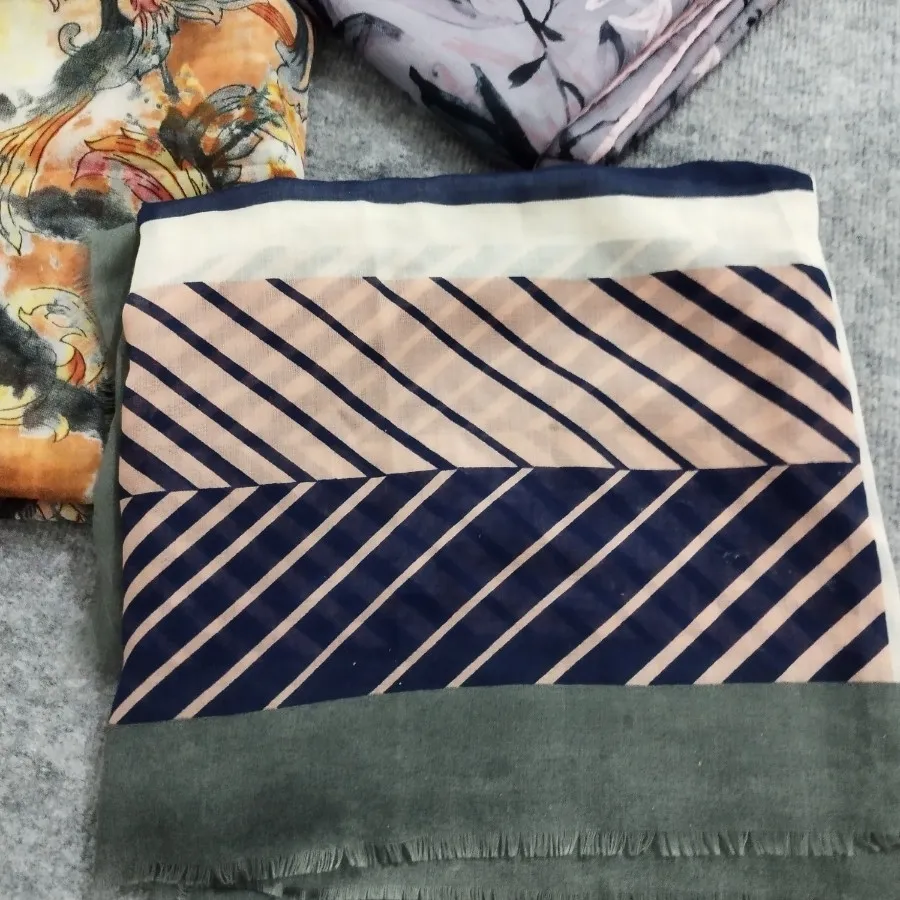 روسری های زنانه