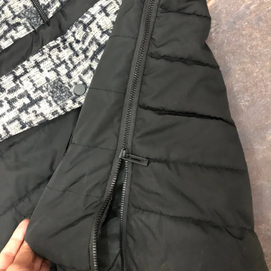 کاپشن جلو بسته