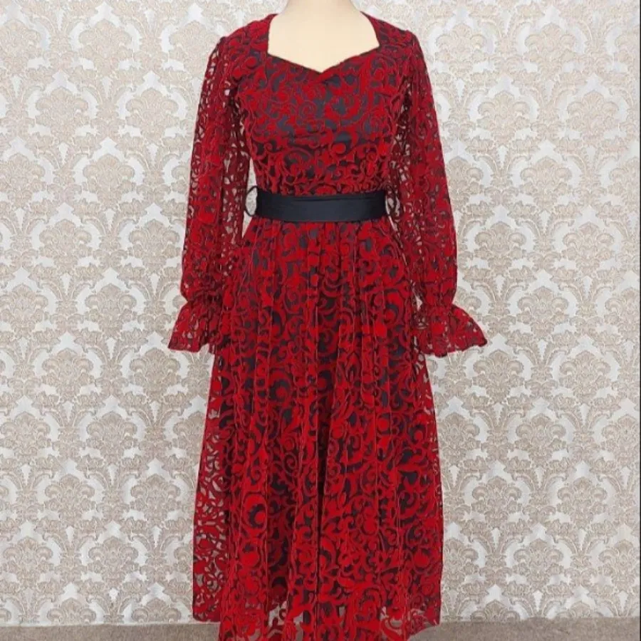 پیراهن قرمز یلدایی