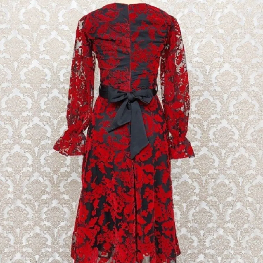 پیراهن قرمز یلدایی