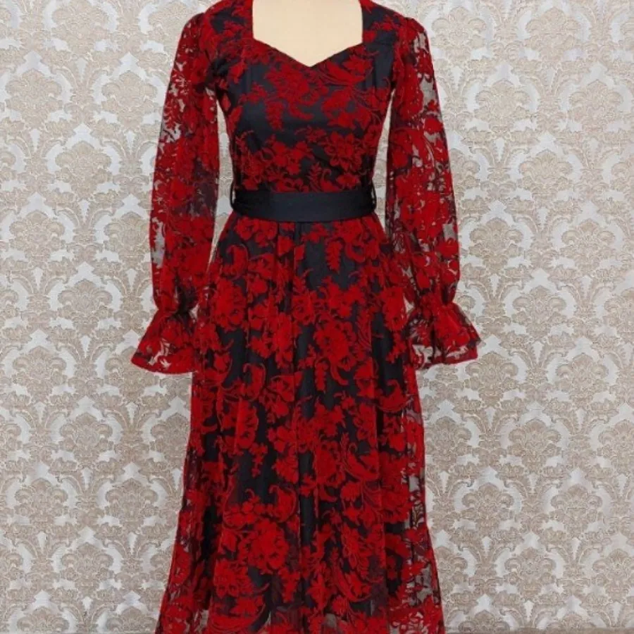 پیراهن قرمز یلدایی