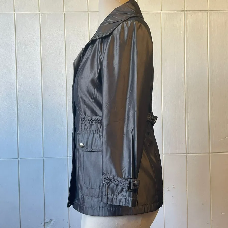 کت یا مانتو پاییزه