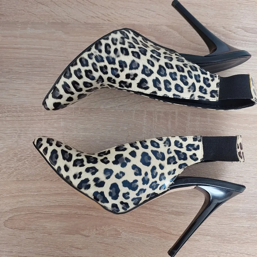 کفش پاشنهبلند زنانه پلنگ