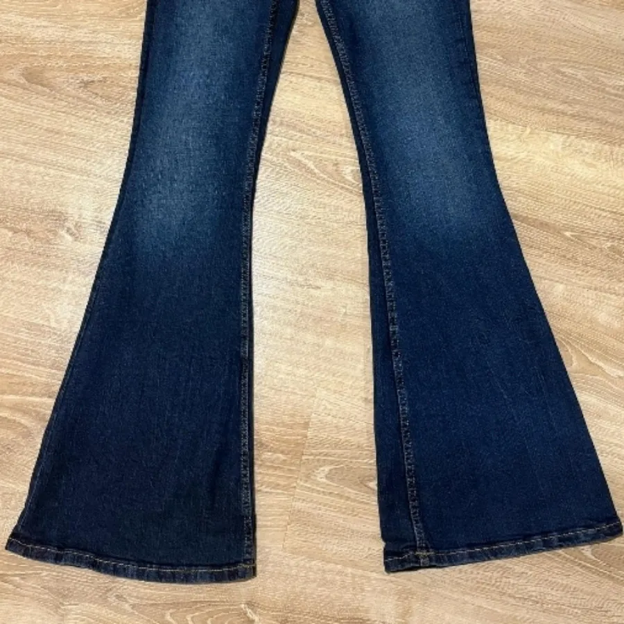 شلوار جین برشکا