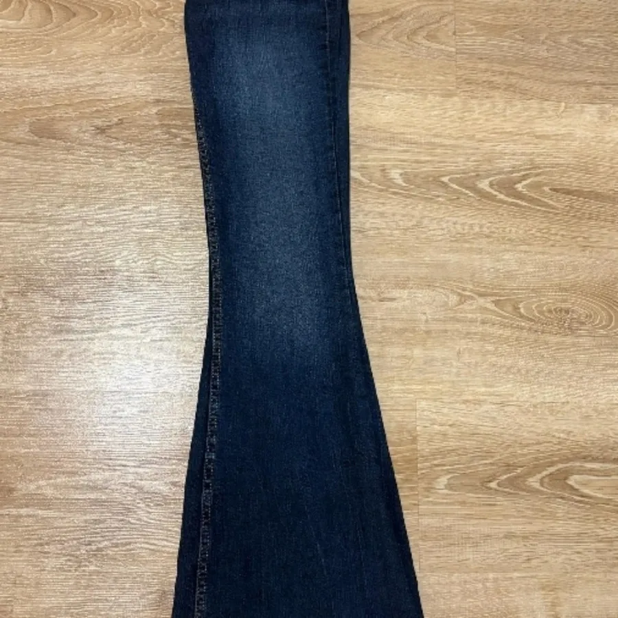 شلوار جین برشکا