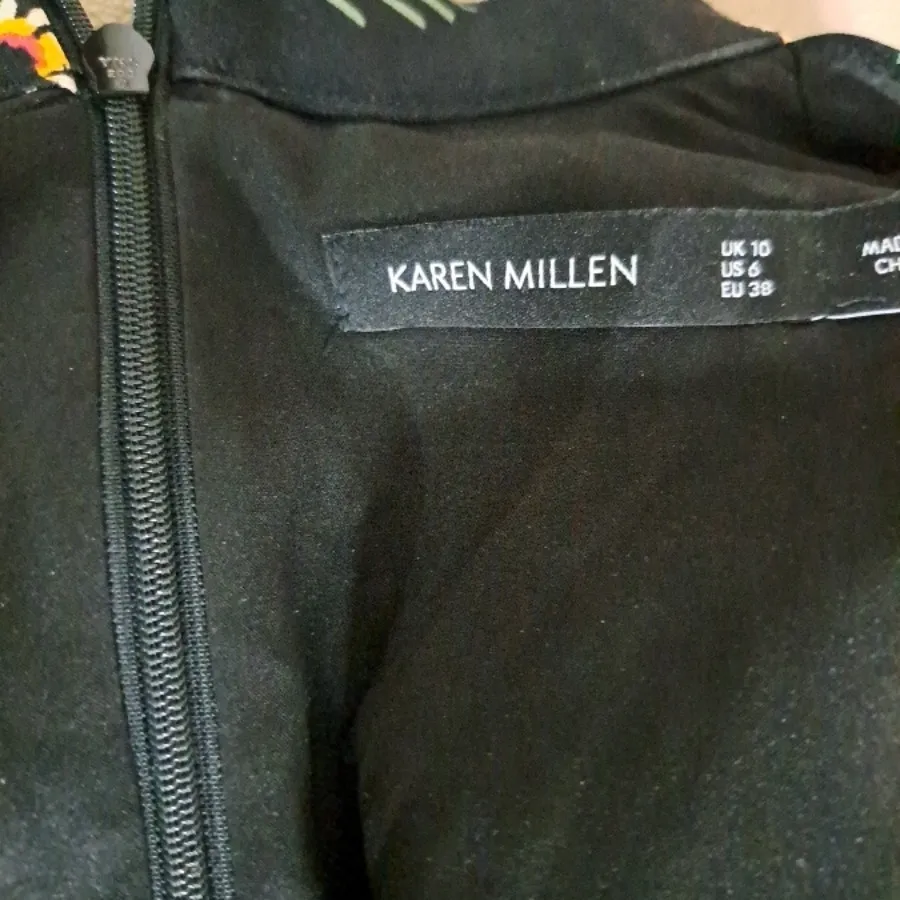 لباس گل گلی