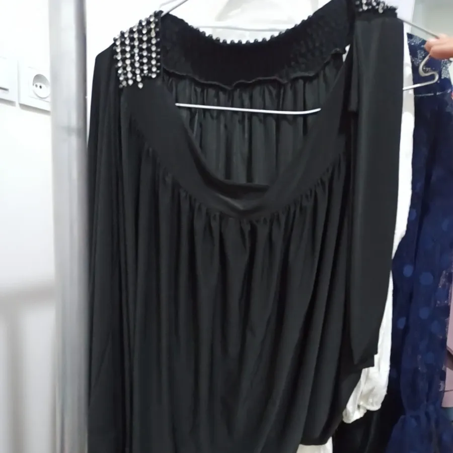 تعدادی لباس