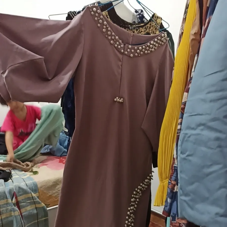 تعدادی لباس