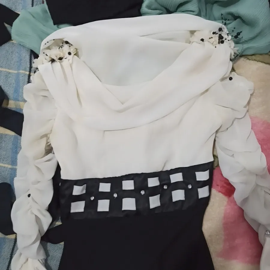 تعدادی لباس