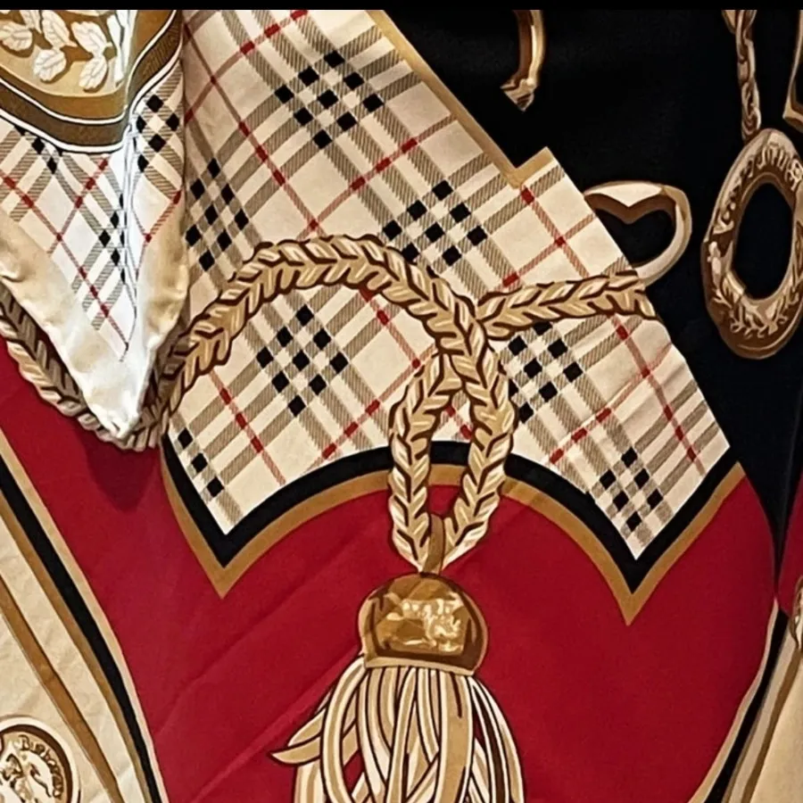 روسری ابریشمی