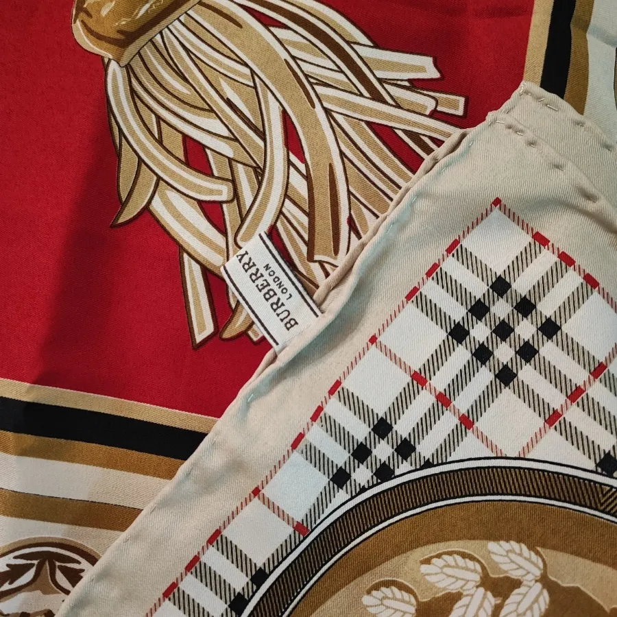 روسری ابریشمی