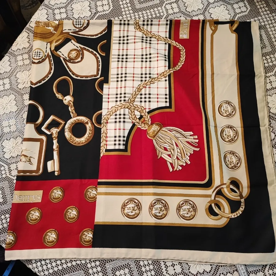 روسری ابریشمی